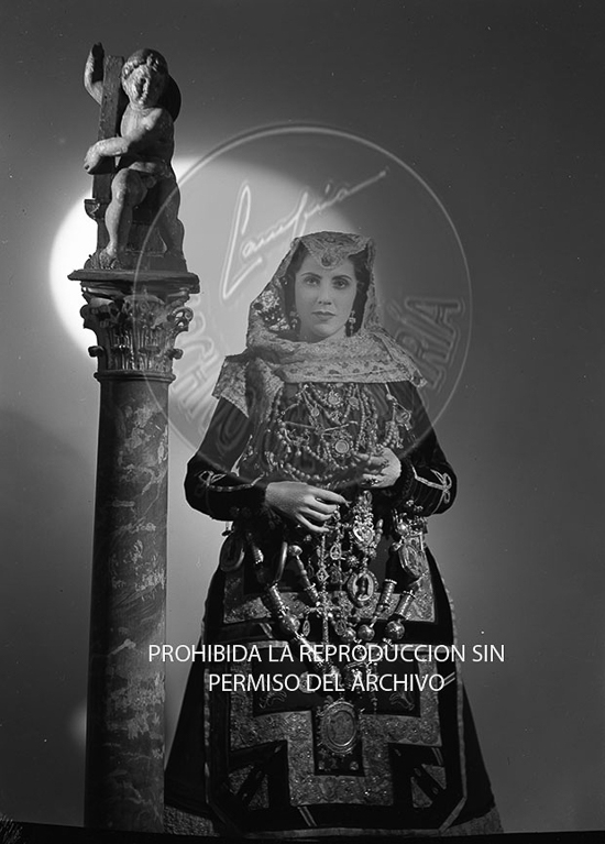 Elvira Lucena