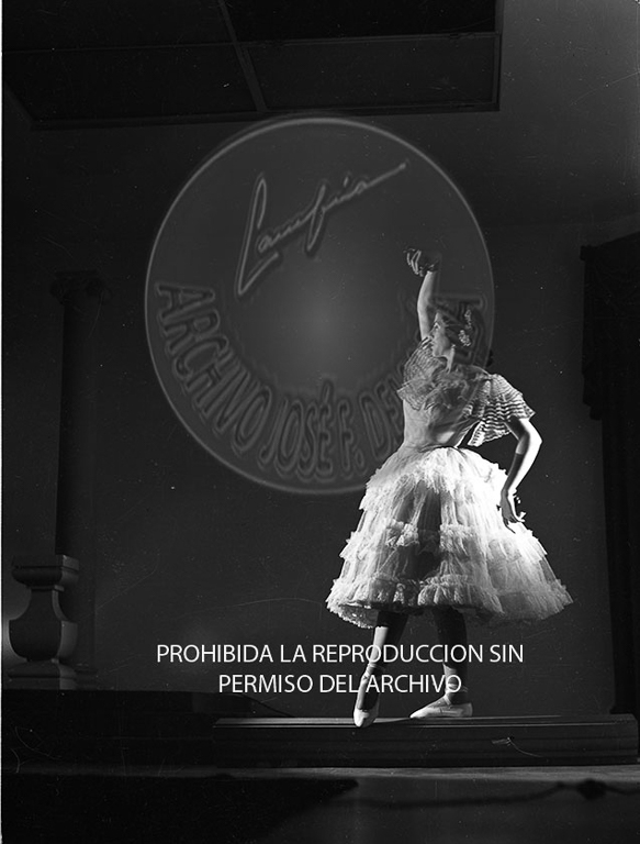 Elvira Lucena
