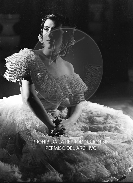 Elvira Lucena