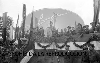 Condecoracion  a la Unidad Italiana Flechas Negras en Mérida