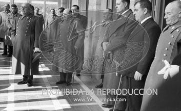 Franco inaugura el hospital de Guadarrama