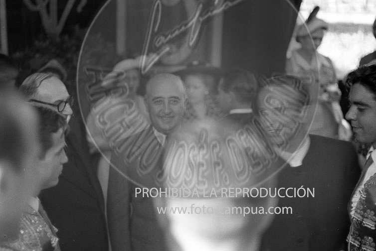 Corrida de Toros en Barcelona en honor a Franco