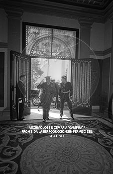 Consejo de Ministros en el Palacio de Pedralbes, mayo 1960