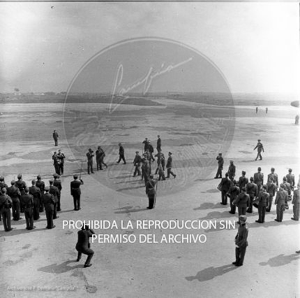 Franco visita las zonas inundadas de Barcelona