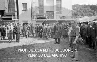 Franco visita las zonas inundadas de Barcelona